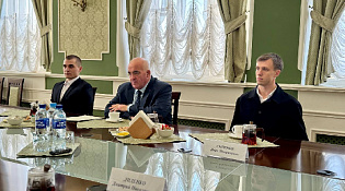 Сергей Ситников провел встречу с участниками пилотного проекта программы «Земский тренер»